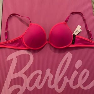 Victoria’s Secret bikini top